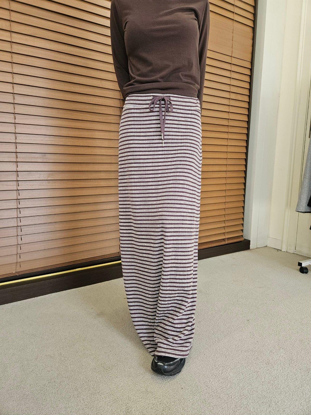 抽繩條紋針織裙